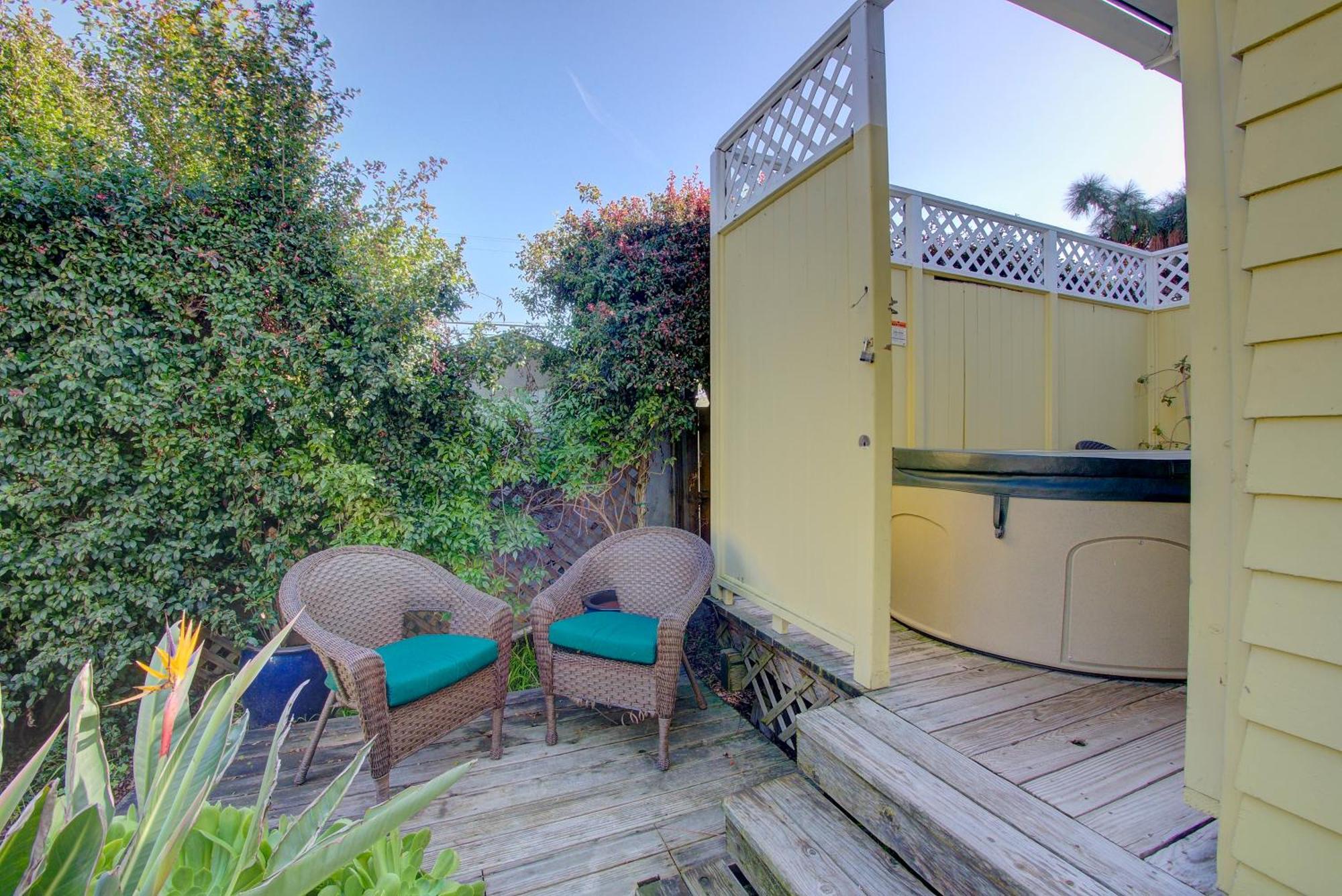 Secret Garden & Bed and breakfast